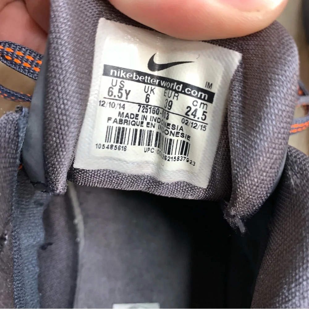 Boys Nike KD Vulc 2 basketball shoe 6.5Y